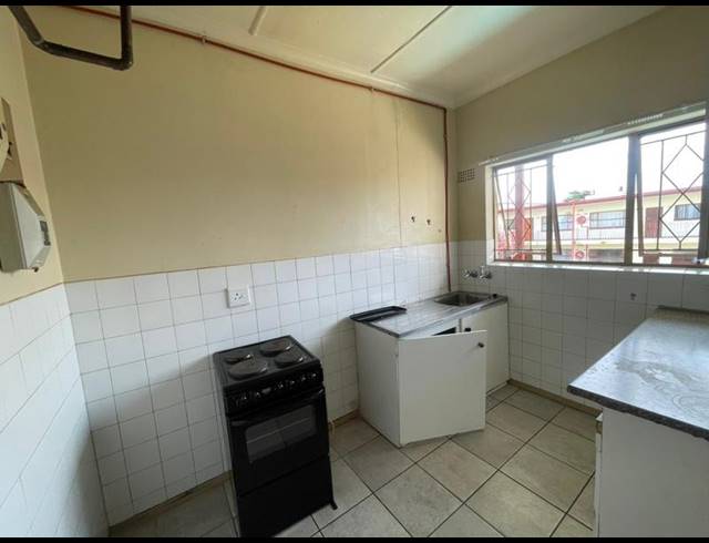 1 BEDROOM APARTMENT FOR SALE IN RANDBURG CENTRAL